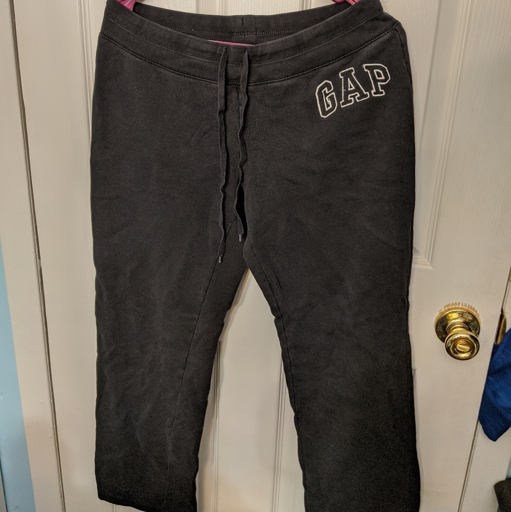 Gap sweats